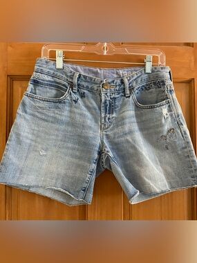 Gap 1969 Embroidered Boyfriend Jean Shorts size 4 waist:27”